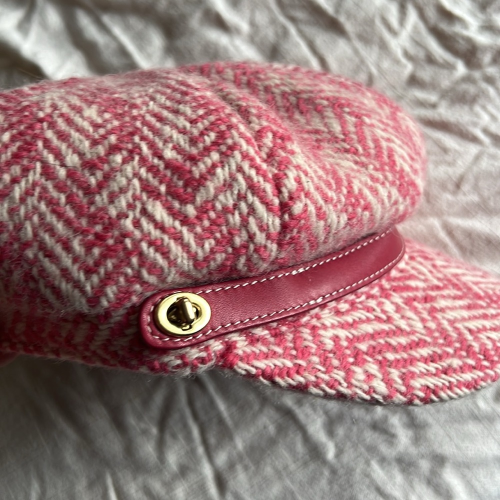 Cute Coach Set Black and Hot Pink Quilted Jacket XL and Tweed Cap M/L - Picture 15 of 16